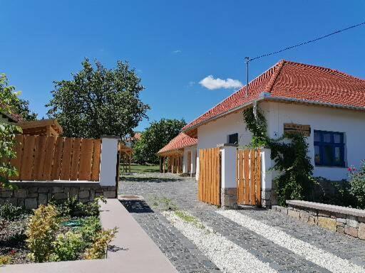 Csendülő Vendégház Noszvaj Exterior foto